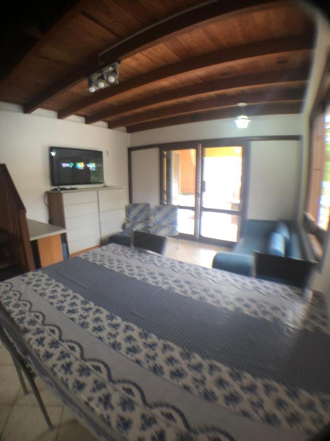 Linda Casa Com Piscina Em Bombinhas, Espaco Inteiro Exteriör bild