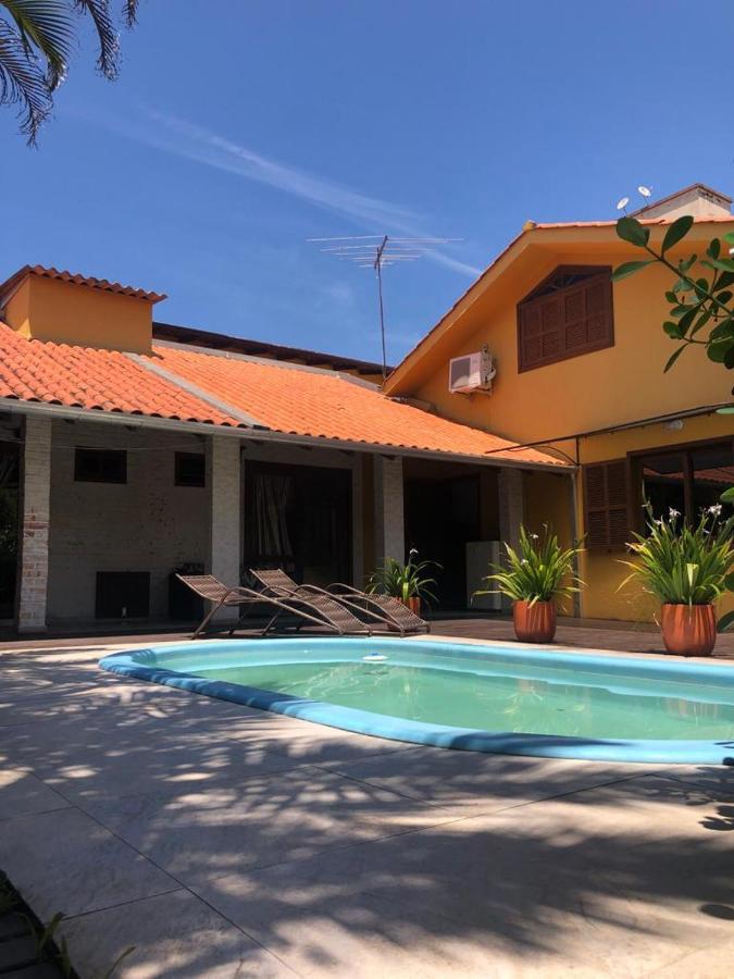 Linda Casa Com Piscina Em Bombinhas, Espaco Inteiro Exteriör bild