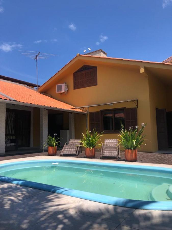 Linda Casa Com Piscina Em Bombinhas, Espaco Inteiro Exteriör bild